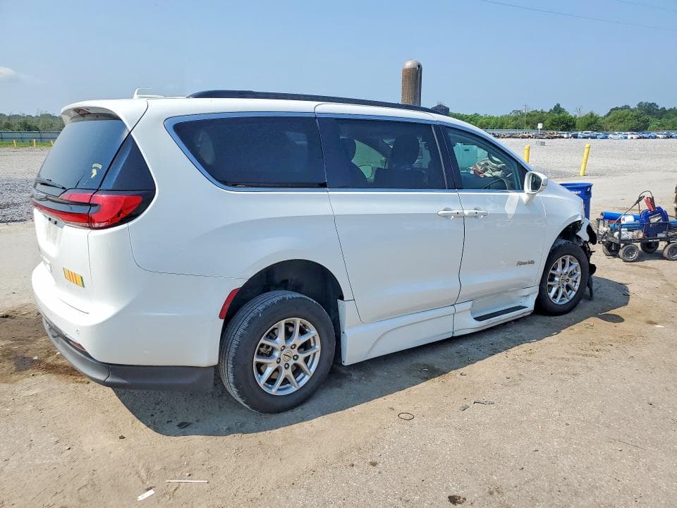 2022 CHRYSLER PACIFICA TOURING L 3