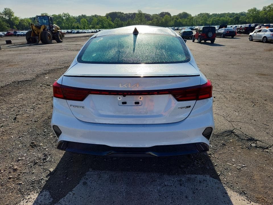 2023 KIA FORTE GT LINE 6