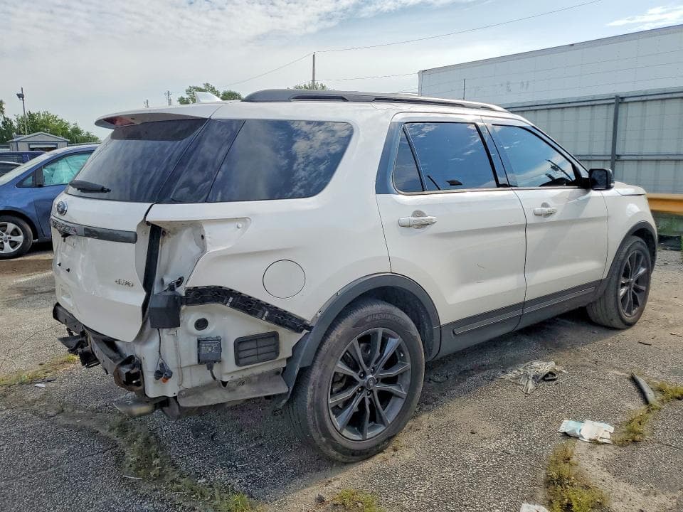 2017 FORD EXPLORER XLT 3