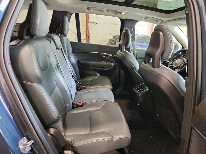 2020 VOLVO XC90 T6 MOMENTUM 11