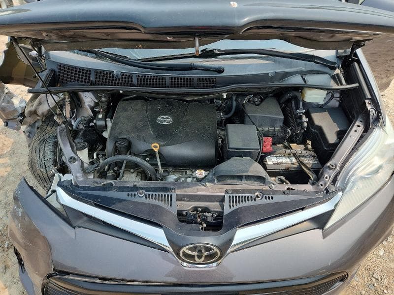 2020 TOYOTA SIENNA LE 12