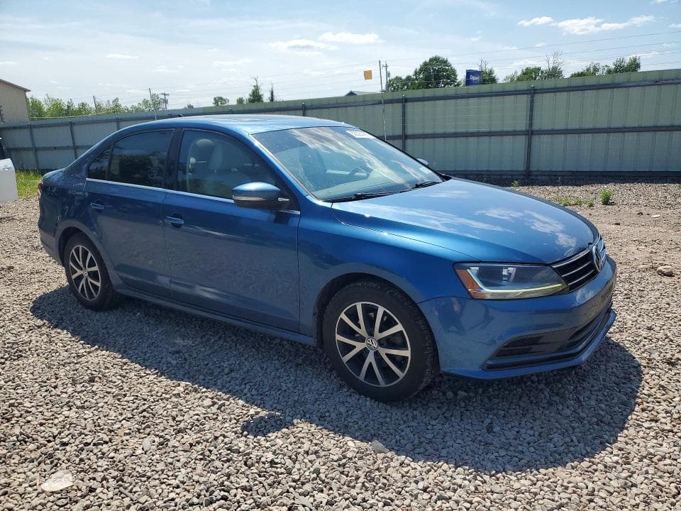 2017 VOLKSWAGEN JETTA SE 4