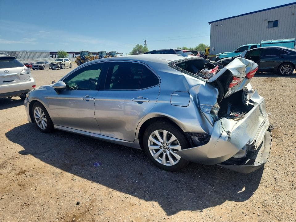 2020 TOYOTA CAMRY LE 2