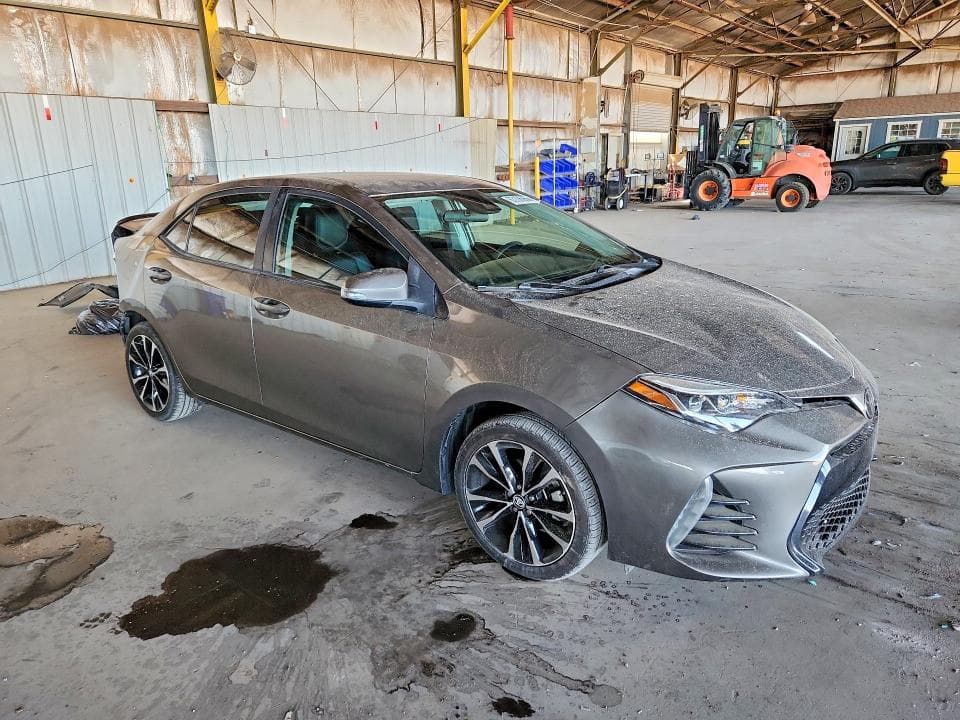 2018 TOYOTA COROLLA SE 4