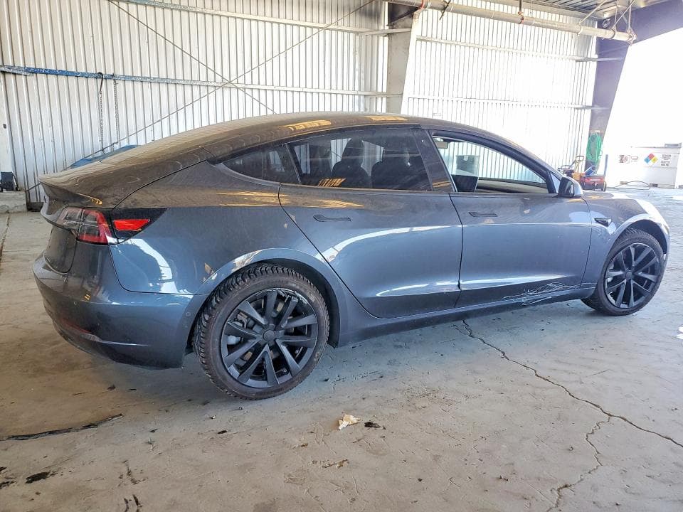 2018 TESLA MODEL 3 3