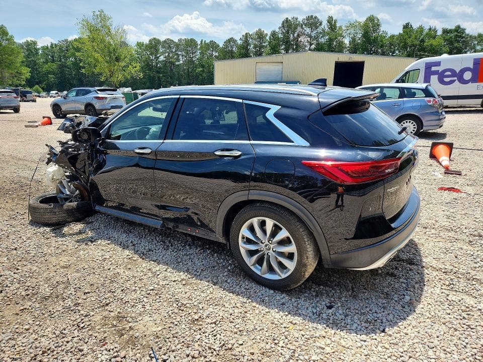 2019 INFINITI QX50 LUXE 2