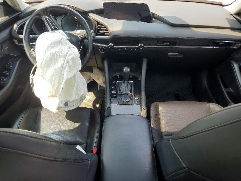 2021 MAZDA 3 PREMIUM PLUS 8