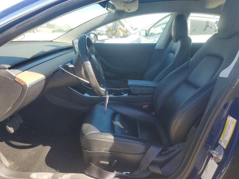 2018 TESLA MODEL 3 7