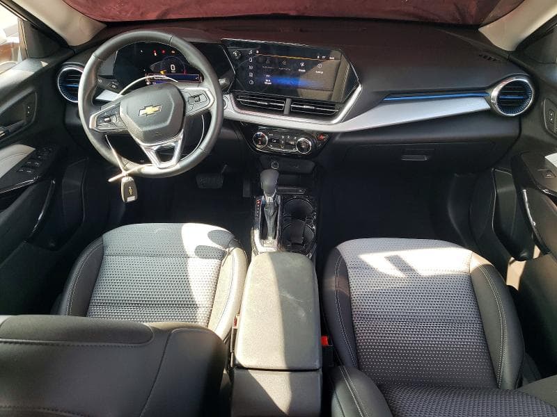 2025 CHEVROLET TRAX 1LT 8