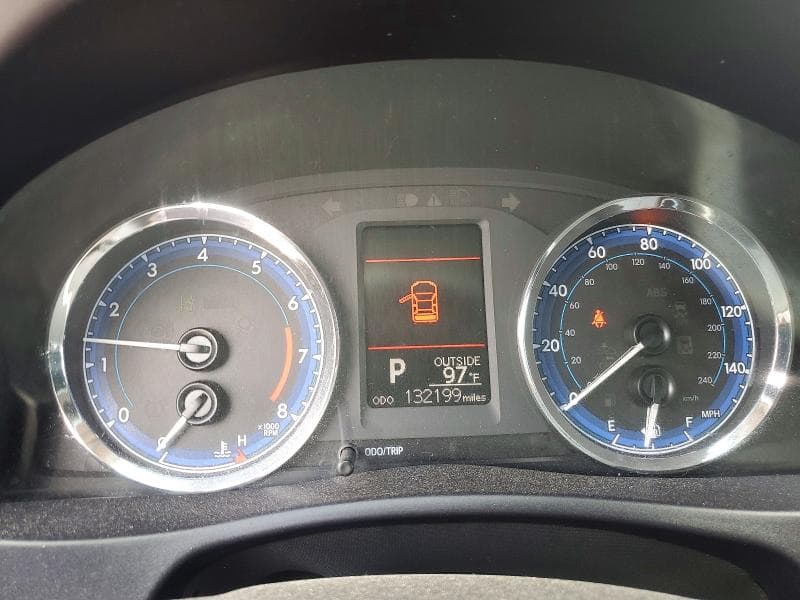 2018 TOYOTA COROLLA LE 9