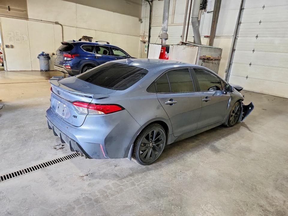 2025 TOYOTA COROLLA SE 3