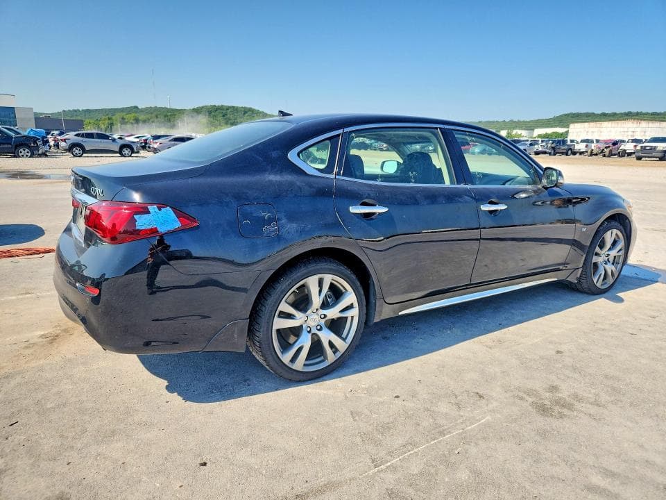 2017 INFINITI Q70L 3.7 3