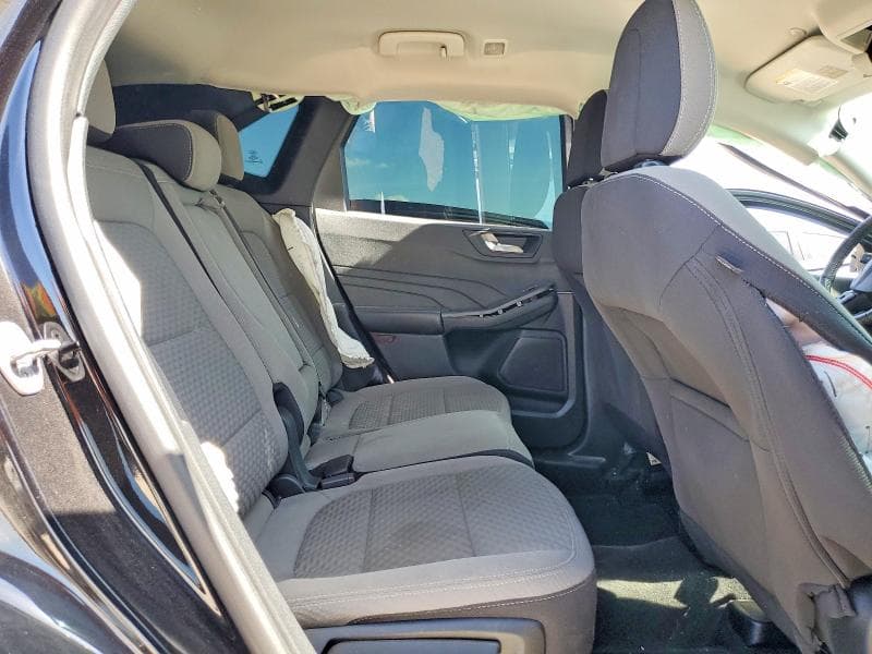 2021 FORD ESCAPE SE 11