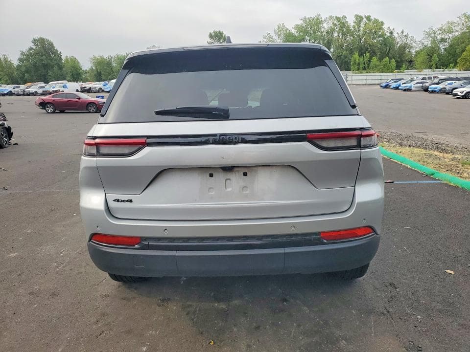 2025 JEEP GRAND CHEROKEE LAREDO 6