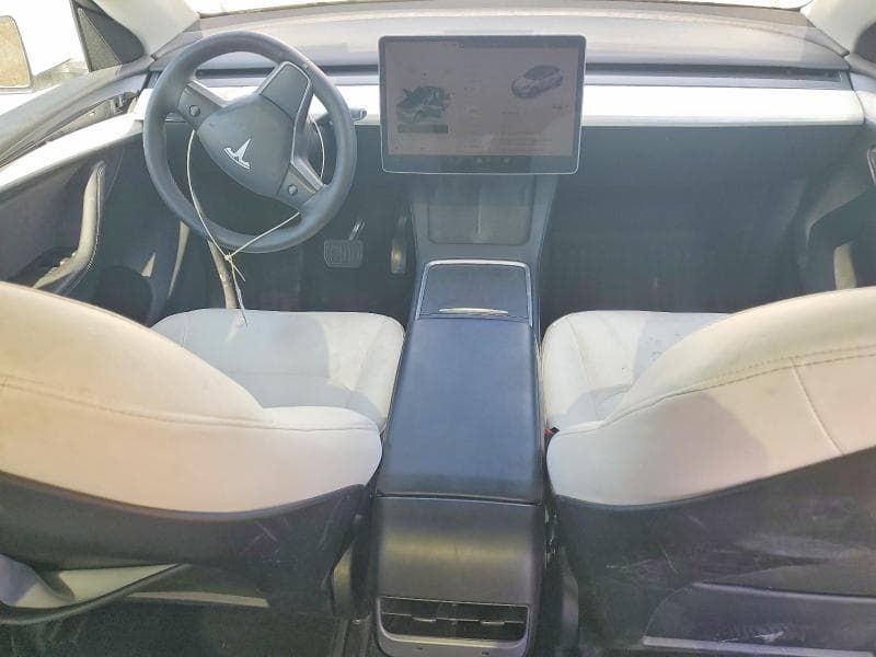 2023 TESLA MODEL Y 8