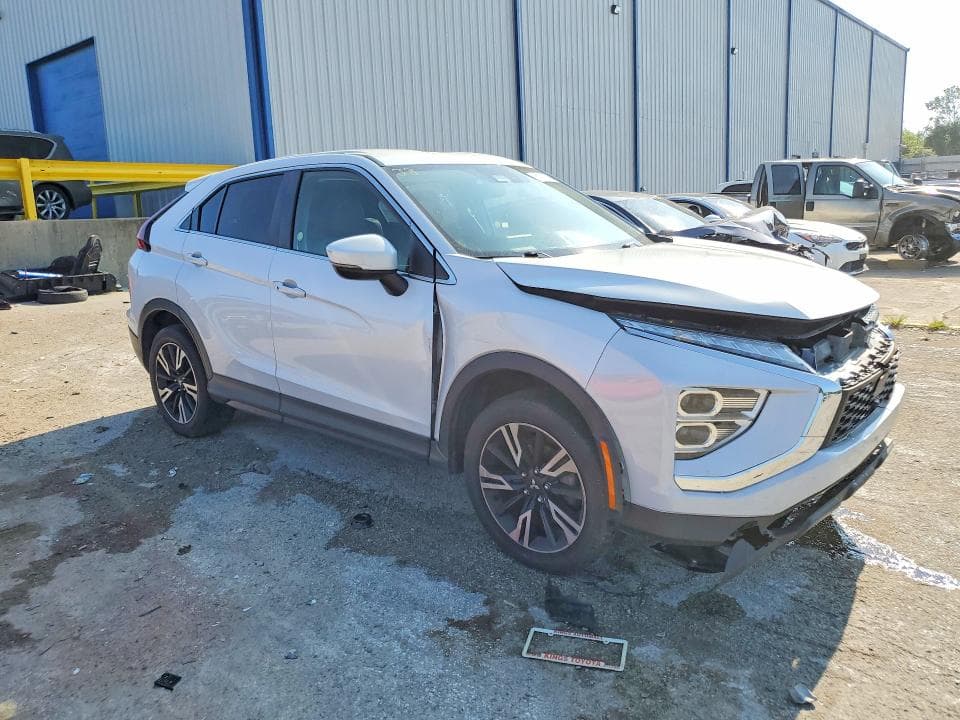2024 MITSUBISHI ECLIPSE CROSS SE 4