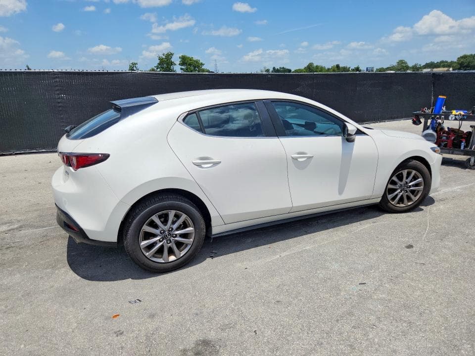 2022 MAZDA 3 3