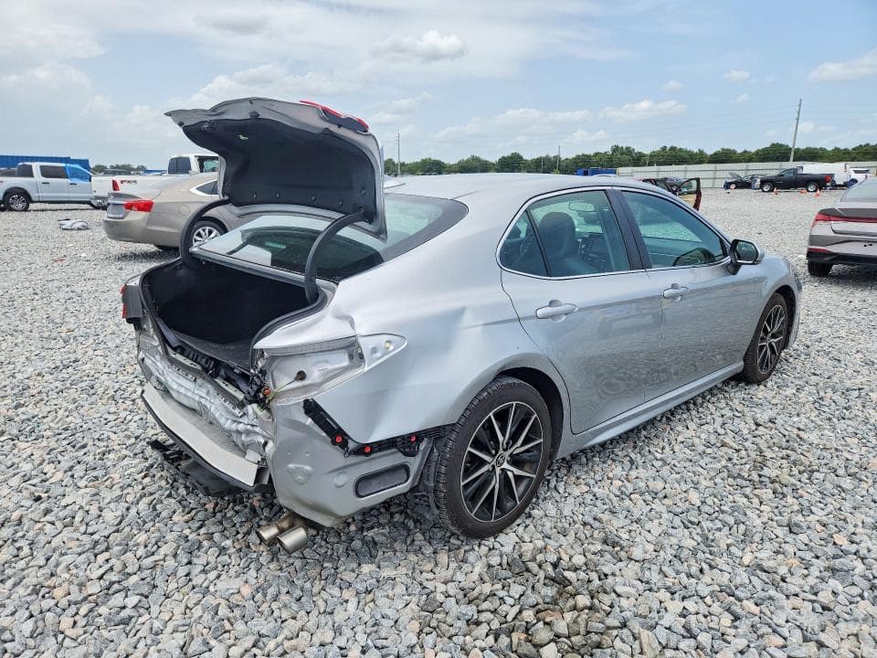 2023 TOYOTA CAMRY SE 3
