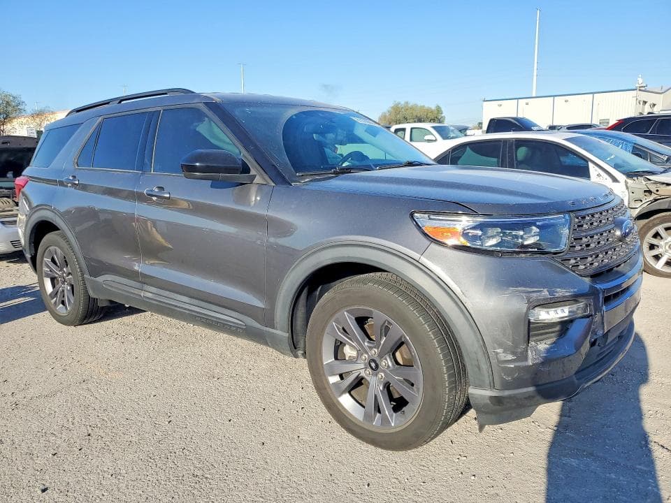 2023 FORD EXPLORER XLT 4