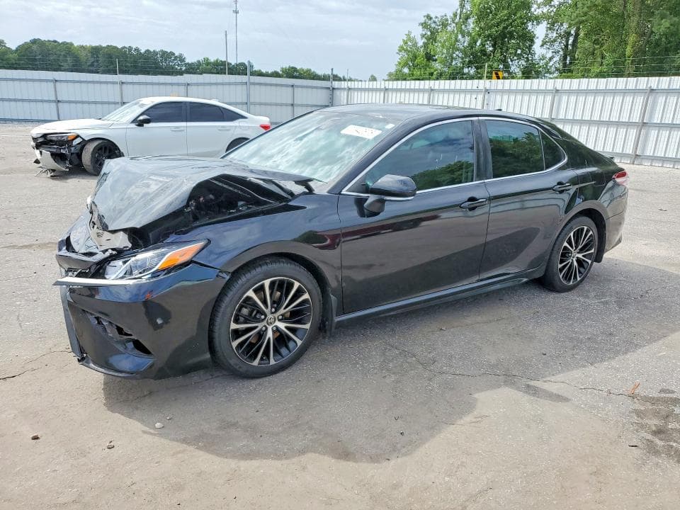 2020 TOYOTA CAMRY SE - 1