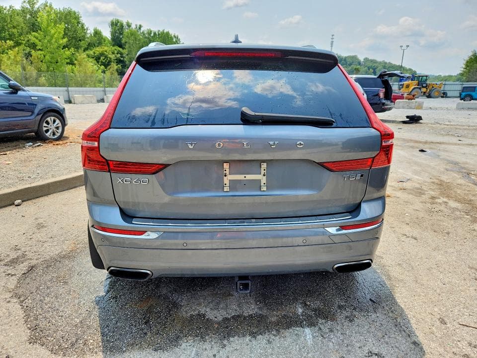 2018 VOLVO XC60 T5 INSCRIPTION 6