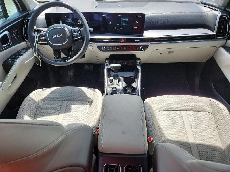 2025 KIA SORENTO S 8