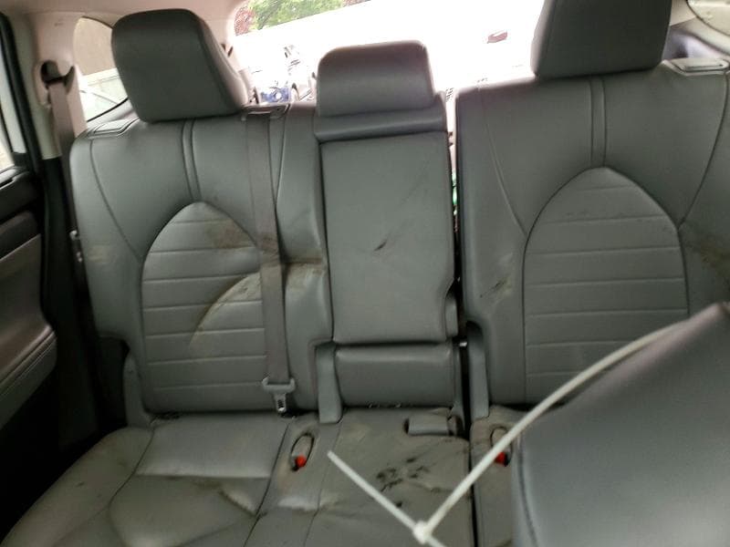 2022 TOYOTA HIGHLANDER XLE 10