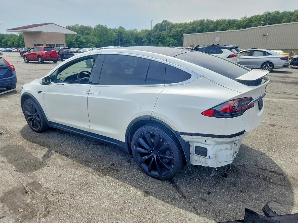 2020 TESLA MODEL X 2