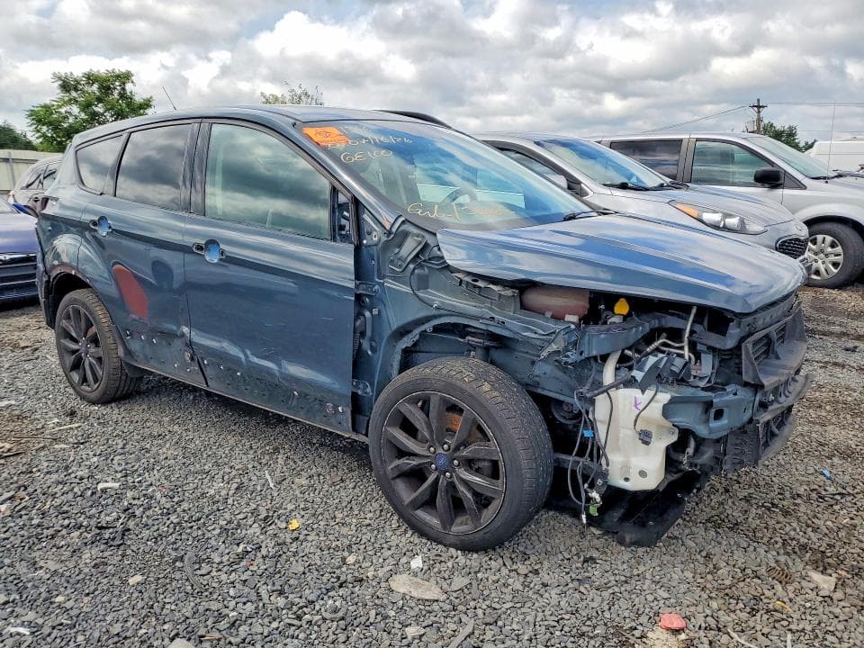 2019 FORD ESCAPE SE 4