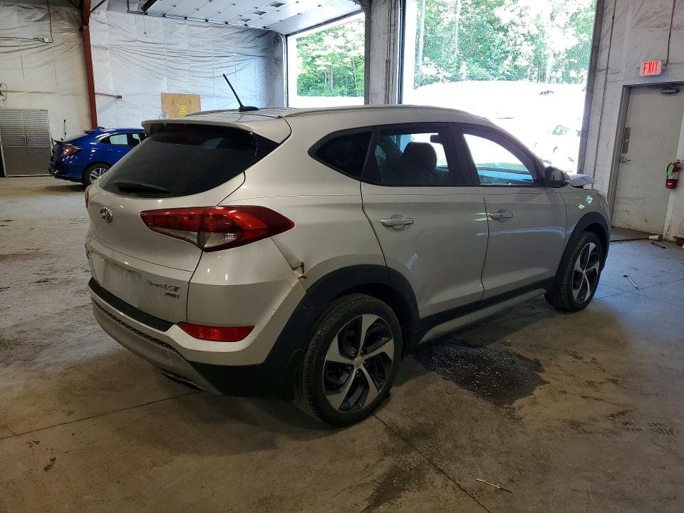 2017 HYUNDAI TUCSON SPORT 3