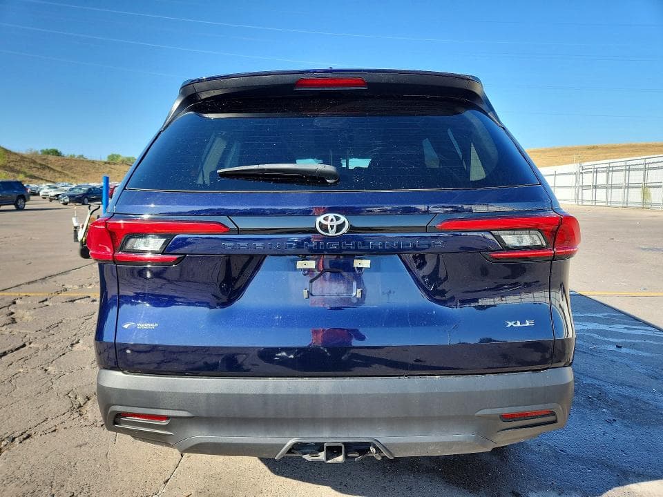 2024 TOYOTA GRAND HIGHLANDER XLE 6