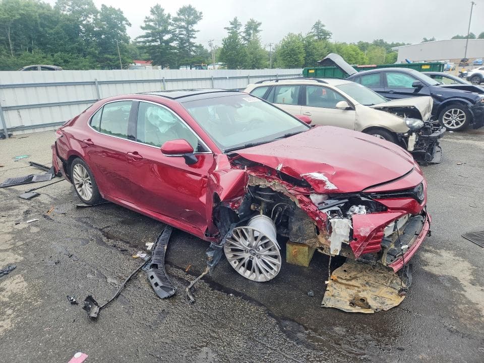2018 TOYOTA CAMRY XLE 4