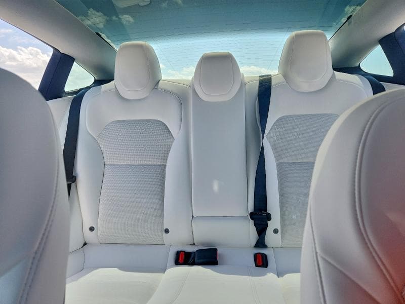 2026 TESLA MODEL 3 10