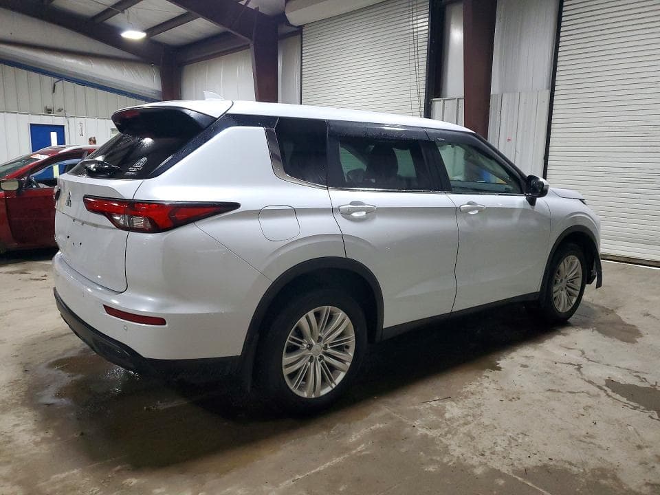2022 MITSUBISHI OUTLANDER ES 3