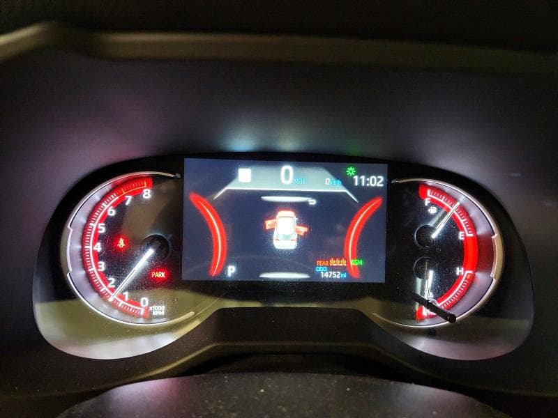 2025 TOYOTA RAV4 XLE 9