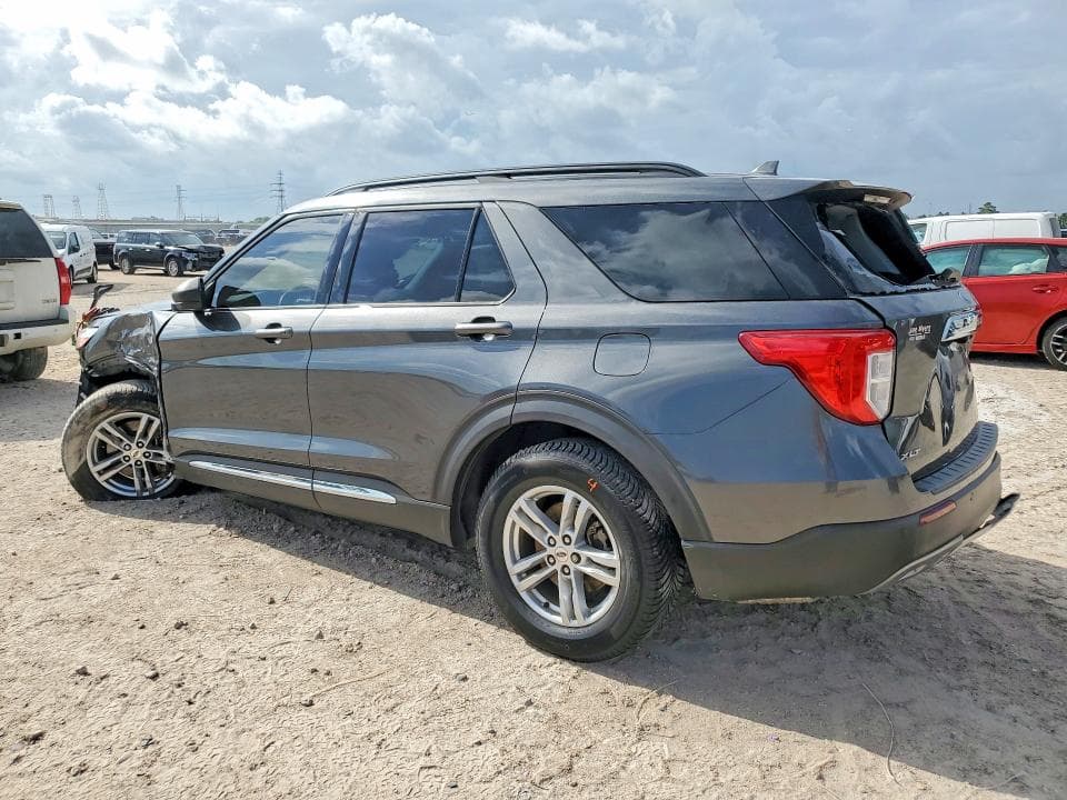 2020 FORD EXPLORER XLT 2