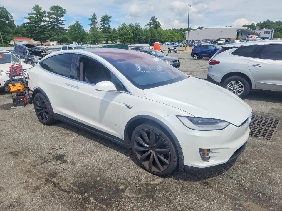 2020 TESLA MODEL X 4