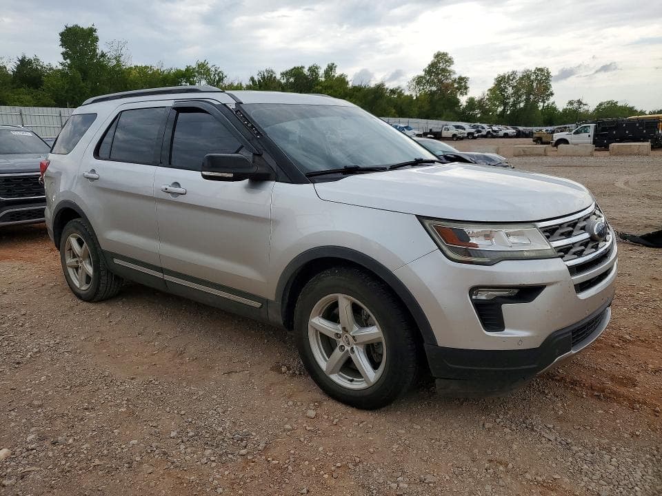 2018 FORD EXPLORER XLT 4