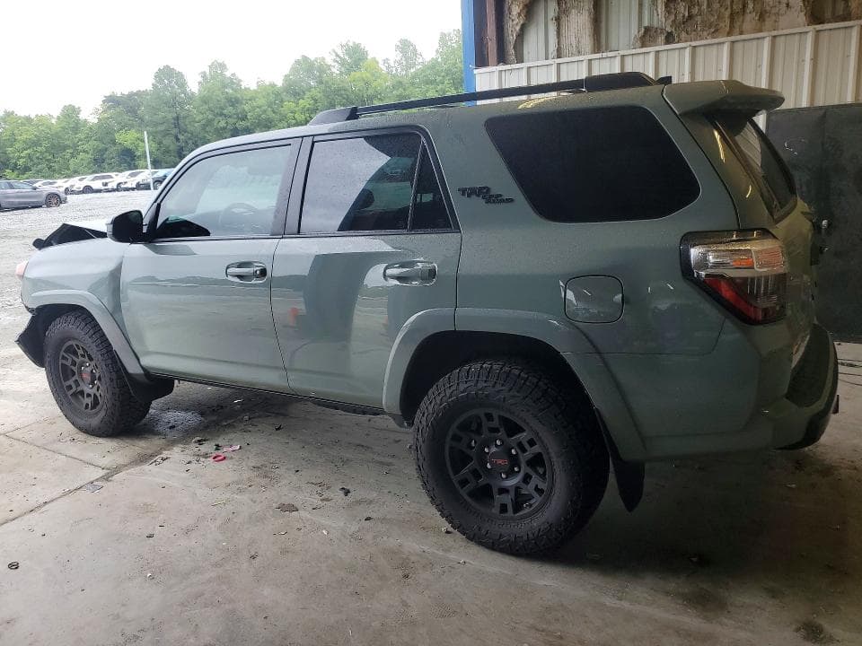 2022 TOYOTA 4RUNNER TRD OFF-ROAD 2