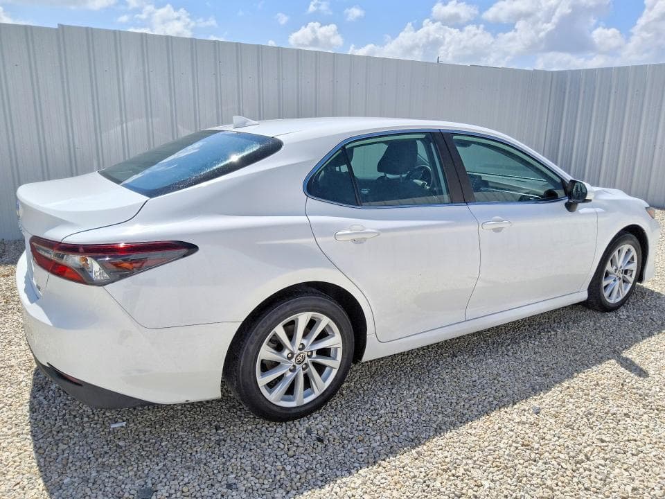 2023 TOYOTA CAMRY LE 3