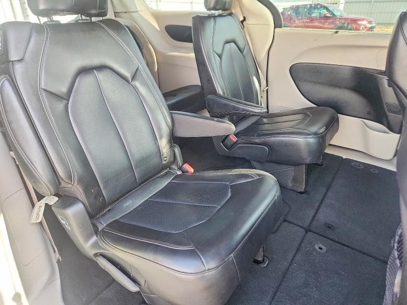 2023 CHRYSLER PACIFICA 11