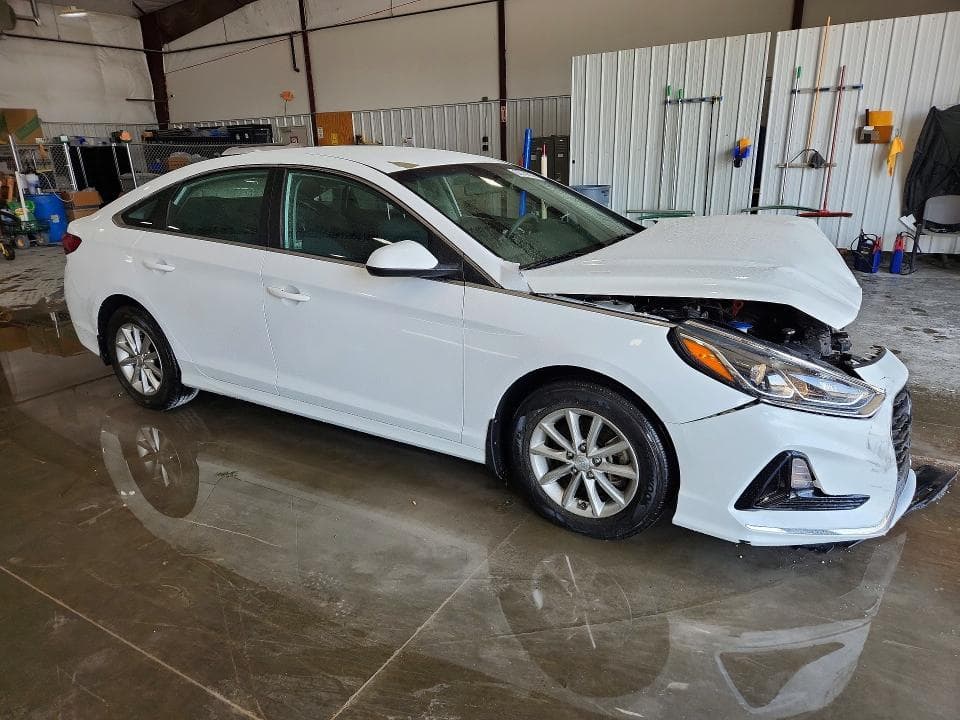 2019 HYUNDAI SONATA SE 4