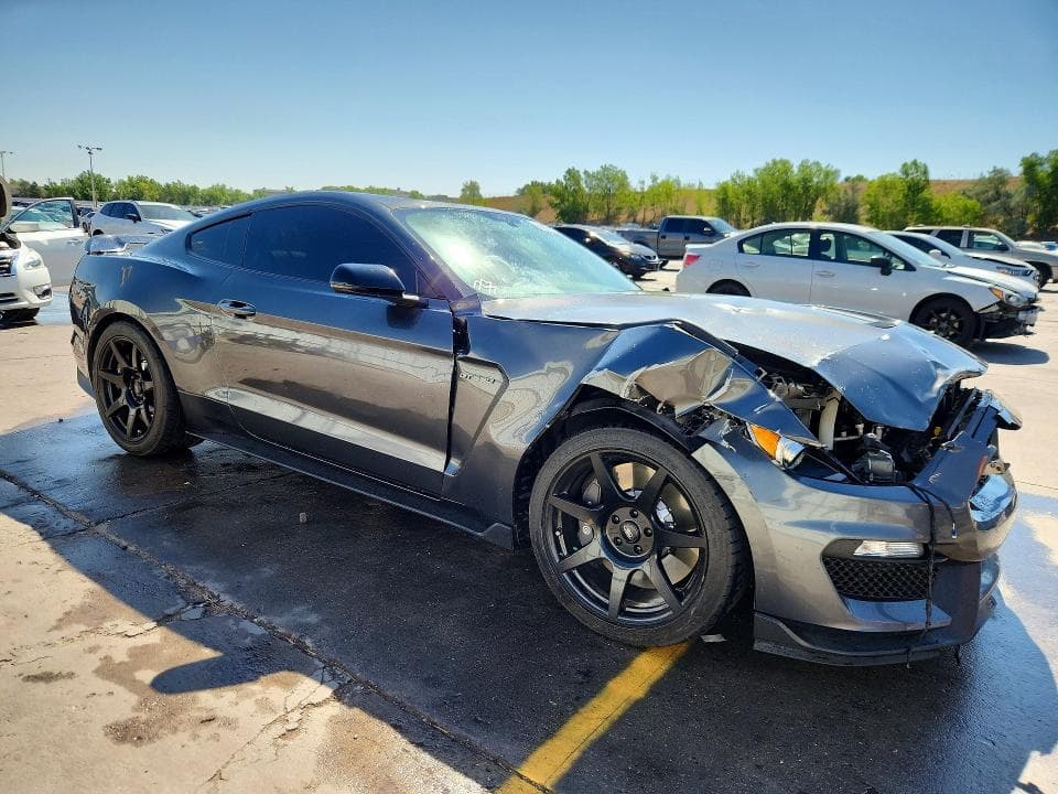 2019 FORD MUSTANG SHELBY GT350 4