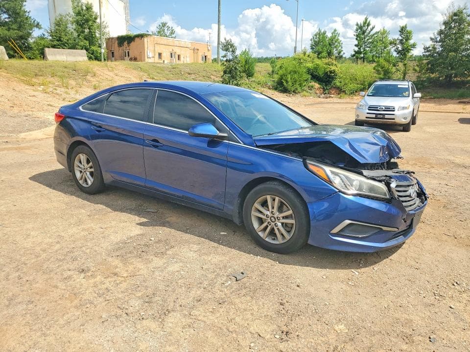 2017 HYUNDAI SONATA SE 4