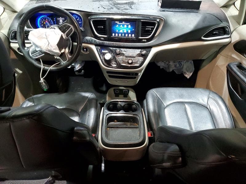 2020 CHRYSLER PACIFICA TOURING L 8