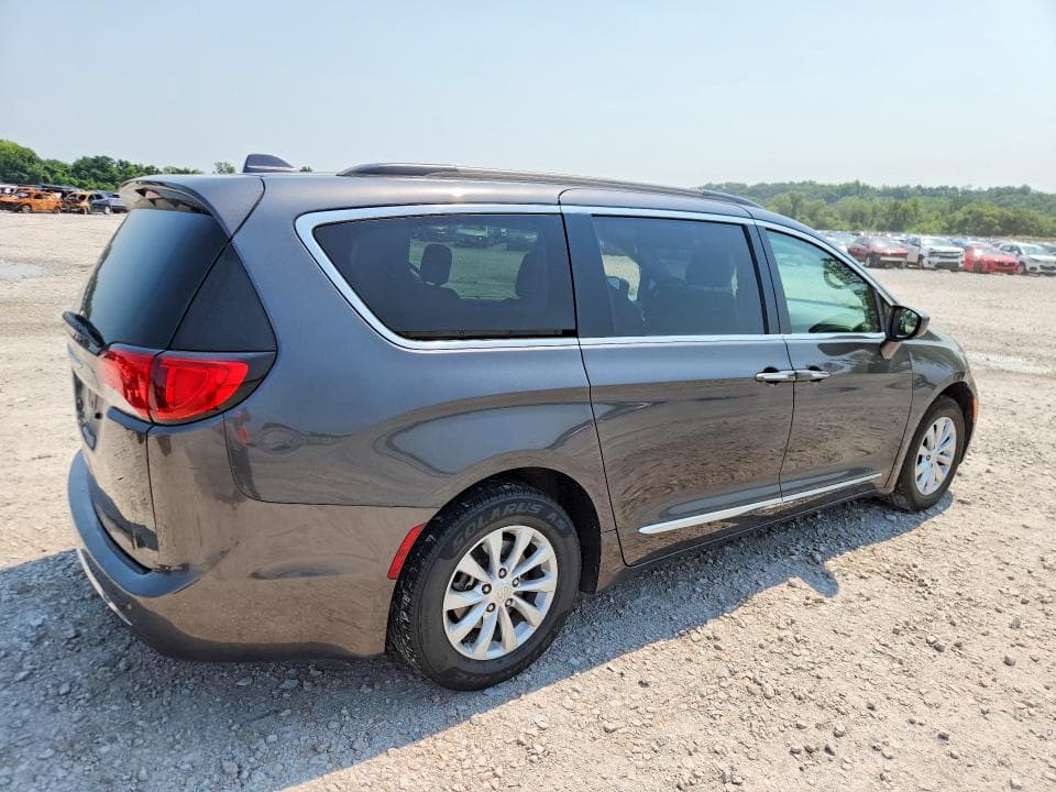 2017 CHRYSLER PACIFICA TOURING L 3