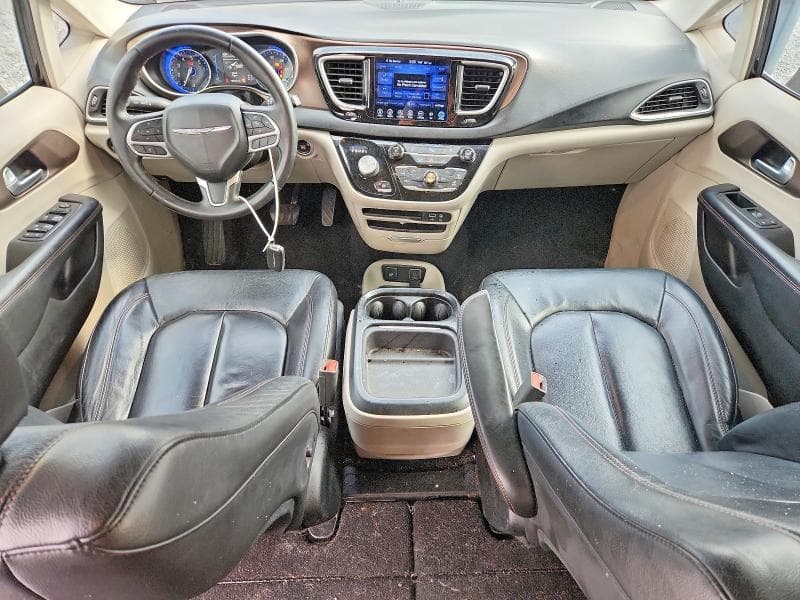 2017 CHRYSLER PACIFICA TOURING L 8
