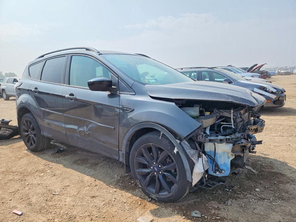 2017 FORD ESCAPE SE 4