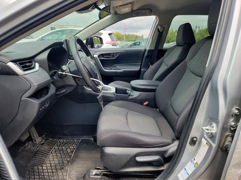 2022 TOYOTA RAV4 LE 7