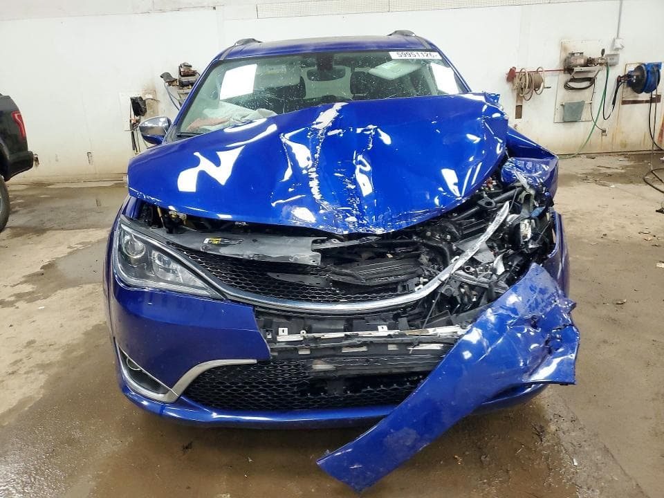 2019 CHRYSLER PACIFICA LIMITED 5